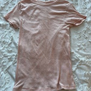 pink top